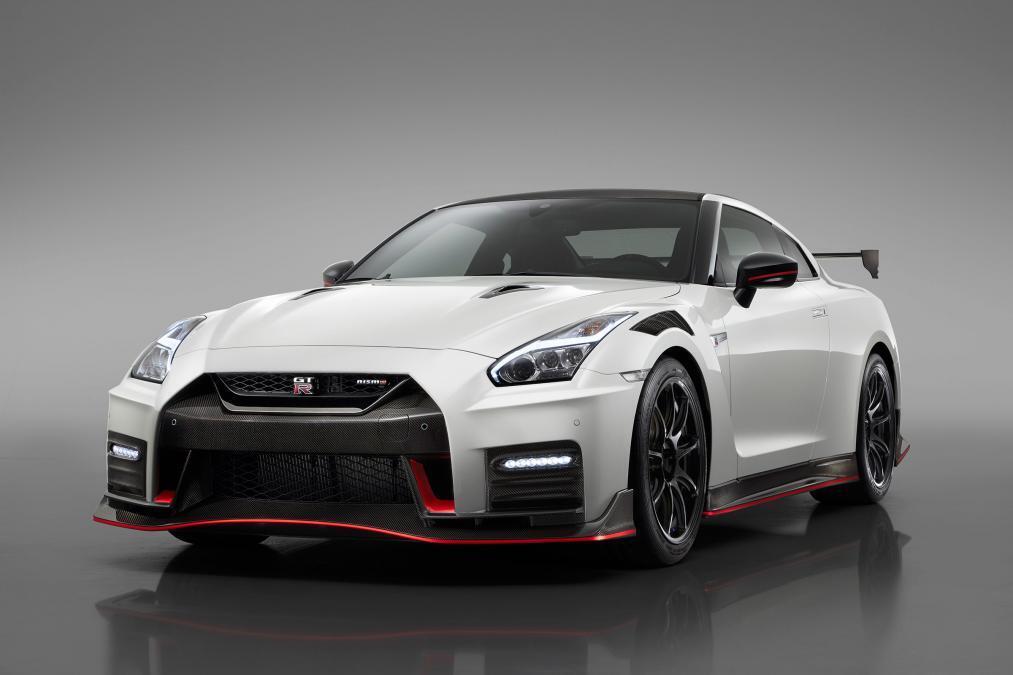 เปิดราคาเจ้าก็อตซิลล่าตัวซิ่ง Nissan GTR NISMO ในราคาเริ่มต้น 5.38